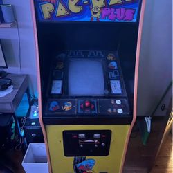 Vintage Pac-Man Plus Arcade 