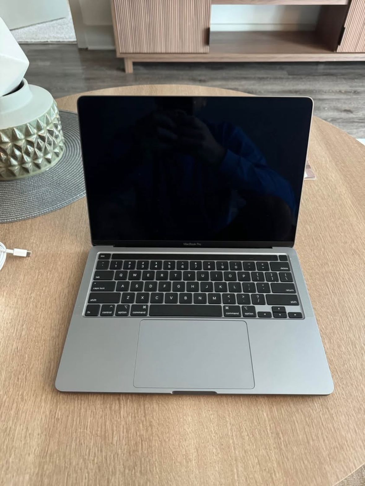 2020 MacBook Pro 13” with Touchbar - 16GB RAM, 512GB SSD