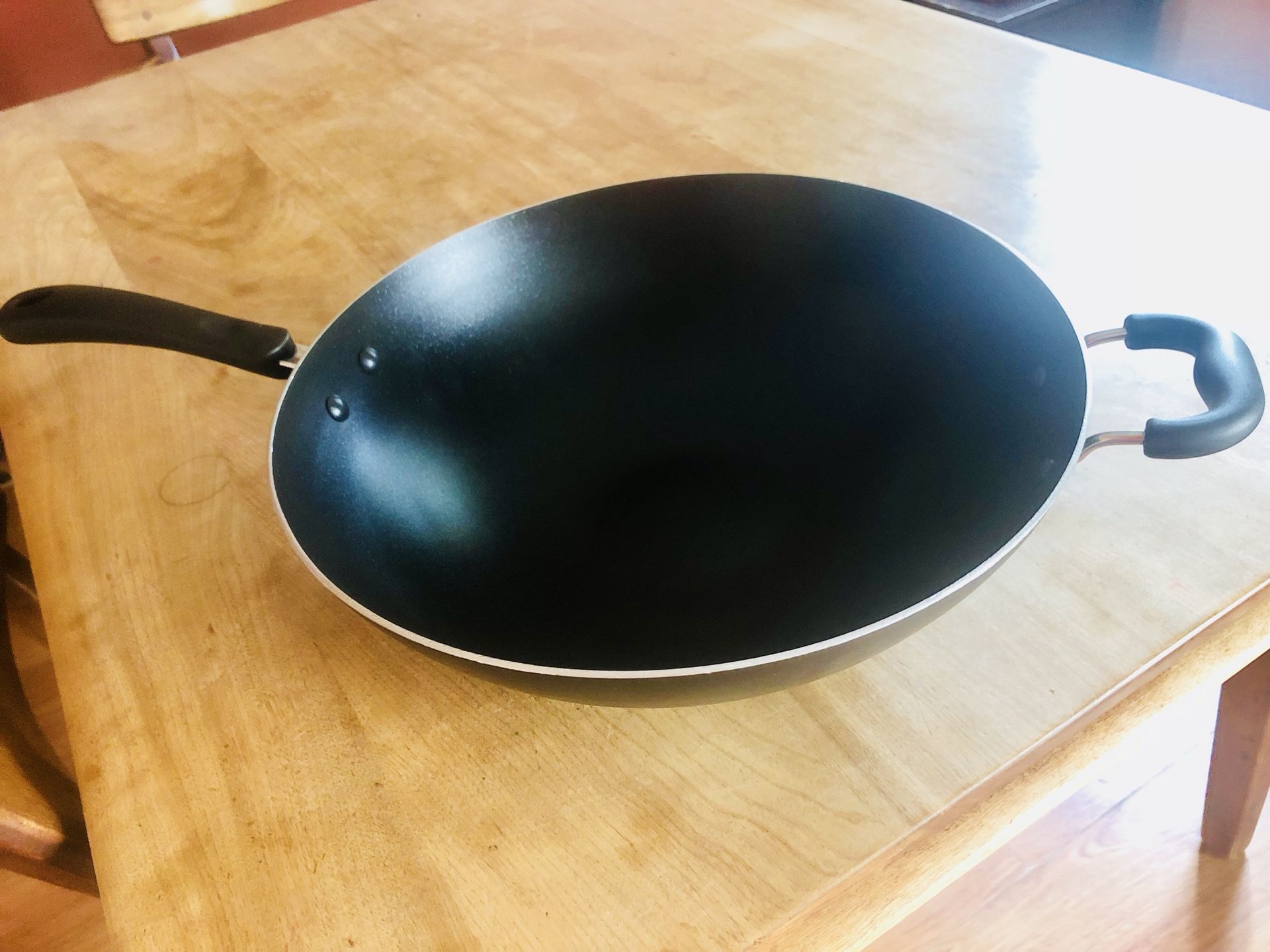 Large Stir-fry pan, excellent condition