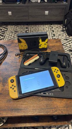 Nintendo Switch Pikachu & Eevee Edition