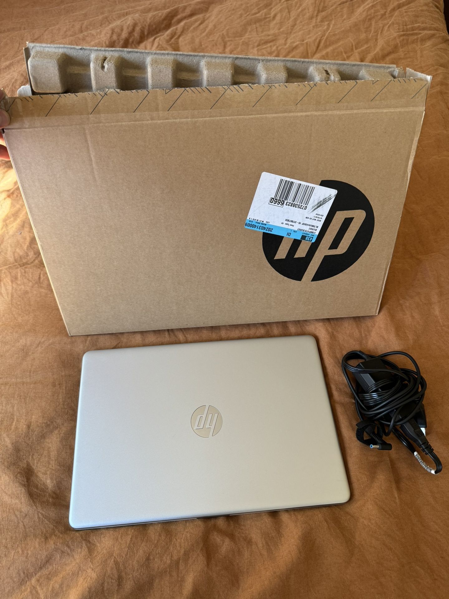 HP Laptop 15-DY5073DX