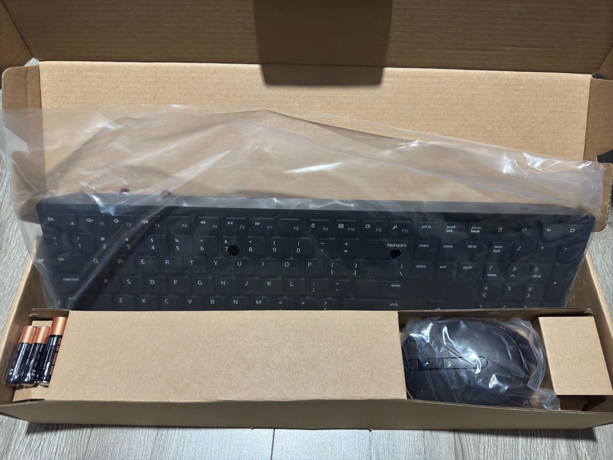 Dell Wireless keyboard And Mouse