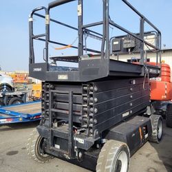 40 FOOT SCISSOR LIFT ELECTRIC ALL BLACK UNIT - JLG 4069LE