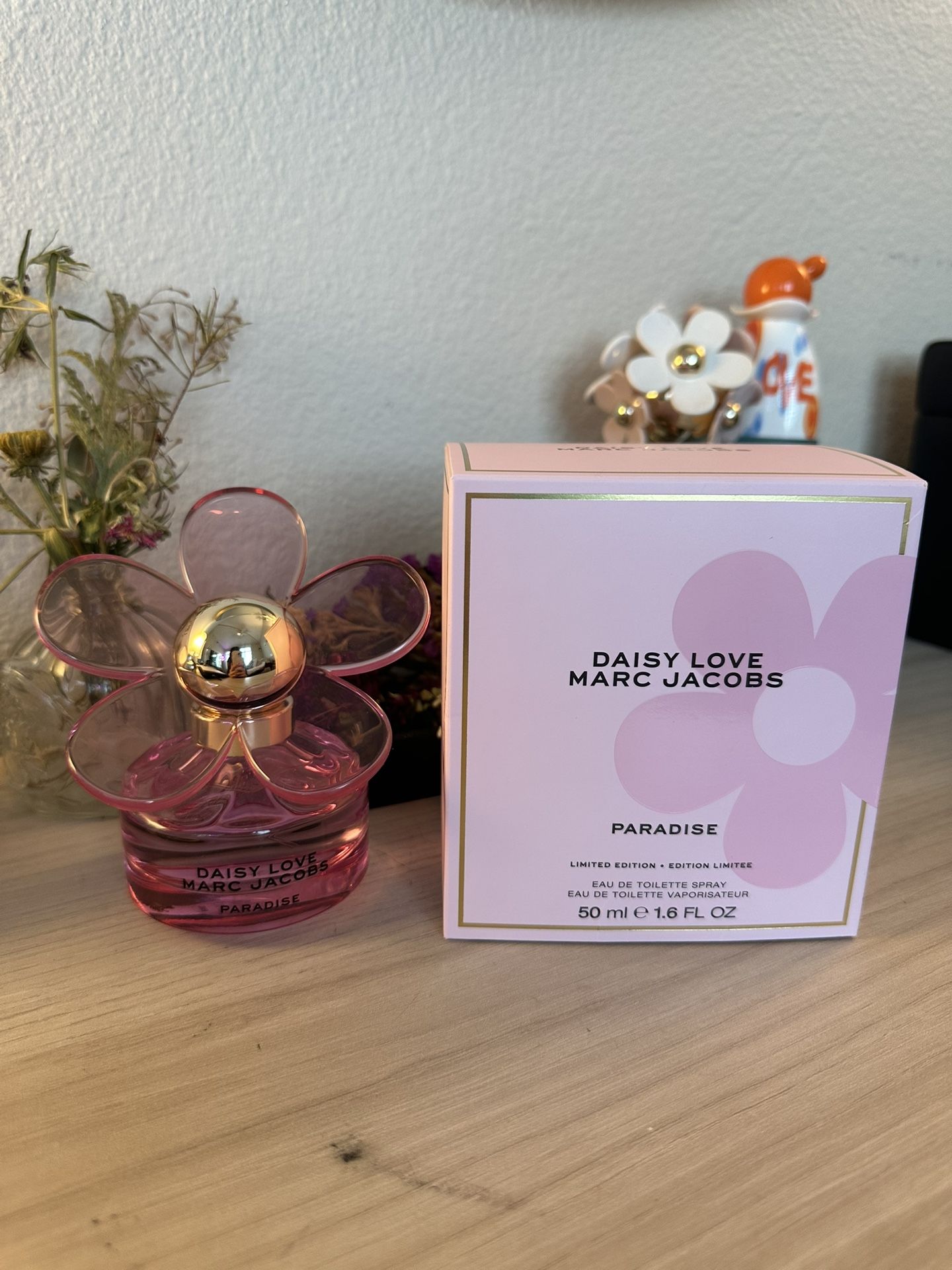 Marc Jacob's limited edition Daisy Love Paradise perfume