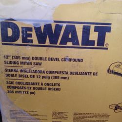 DeWalt Saw