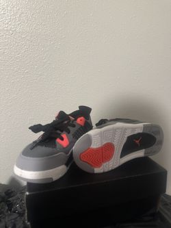 Toddler Nike Air Jordan 4 Retro Infrared sneakers