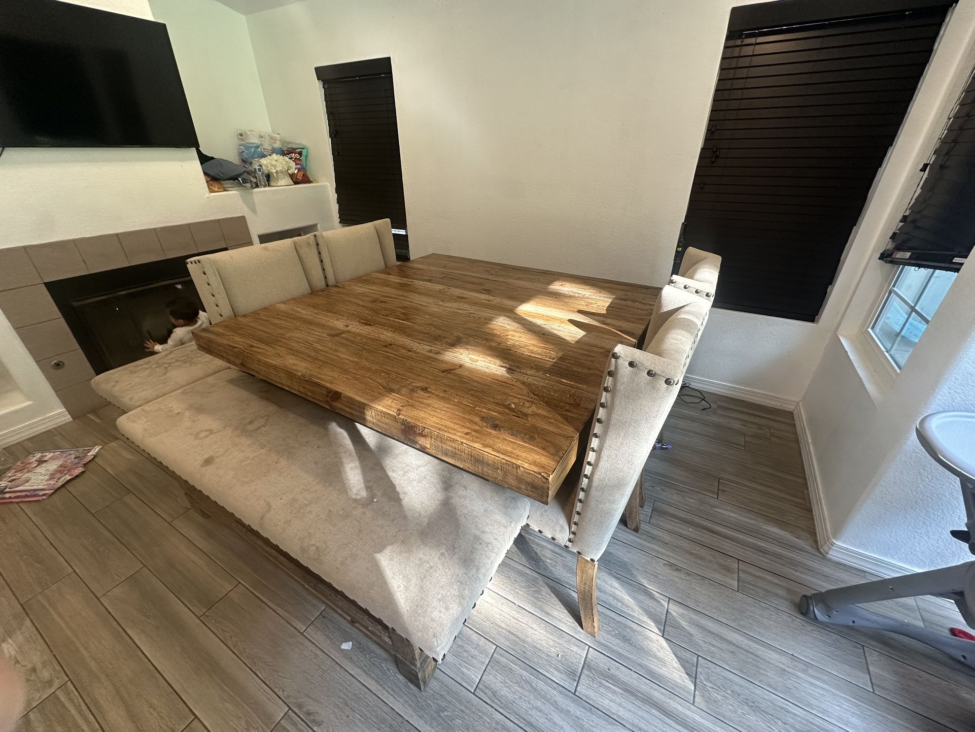 6 Piece Dining Table From Jerome for Sale in Chula Vista, CA OfferUp