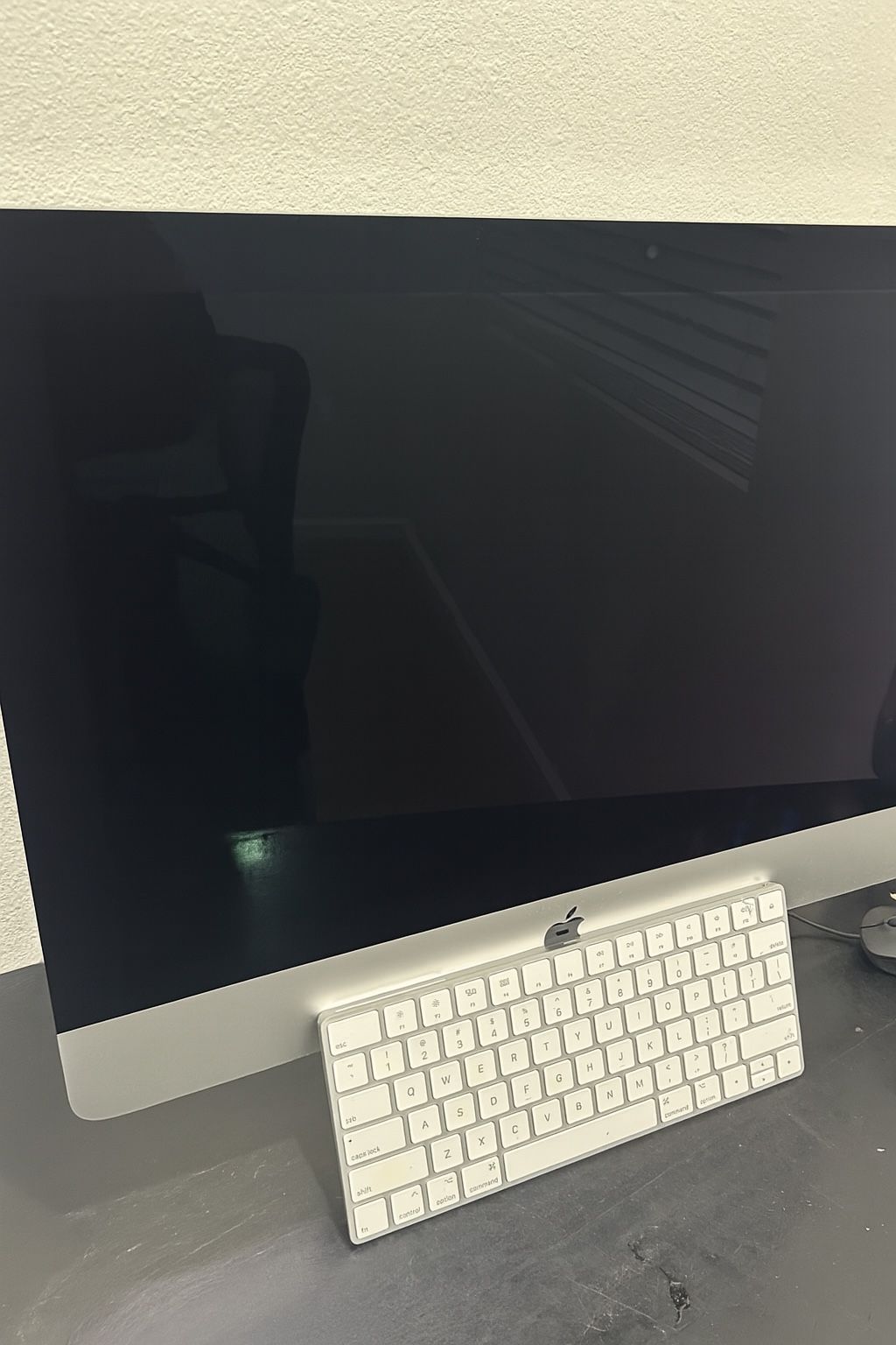 iMac 21.5” Retina 4K (2017) – Great Condition, 1TB, Ready to Use!