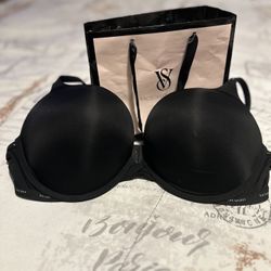 Victoria Secret Push Up Tshirt Bra & Very Sexy Parfume