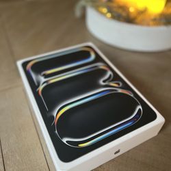 NEW Sealed iPad Pro 11” M4 256GB Wi-Fi Silver