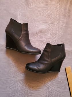 Womens Booties, Size 6
