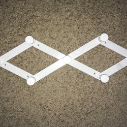 Wall Mounted Expandable Coat Rack Hanger