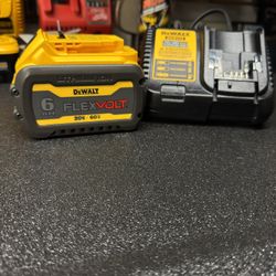 DeWalt FlexVolt 6Ah Battery and DCB115 Charger