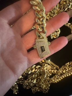 14k plated chain and bracelet sets!!