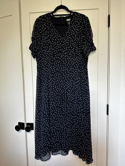 Dress DKNY Size 16, More Like 12