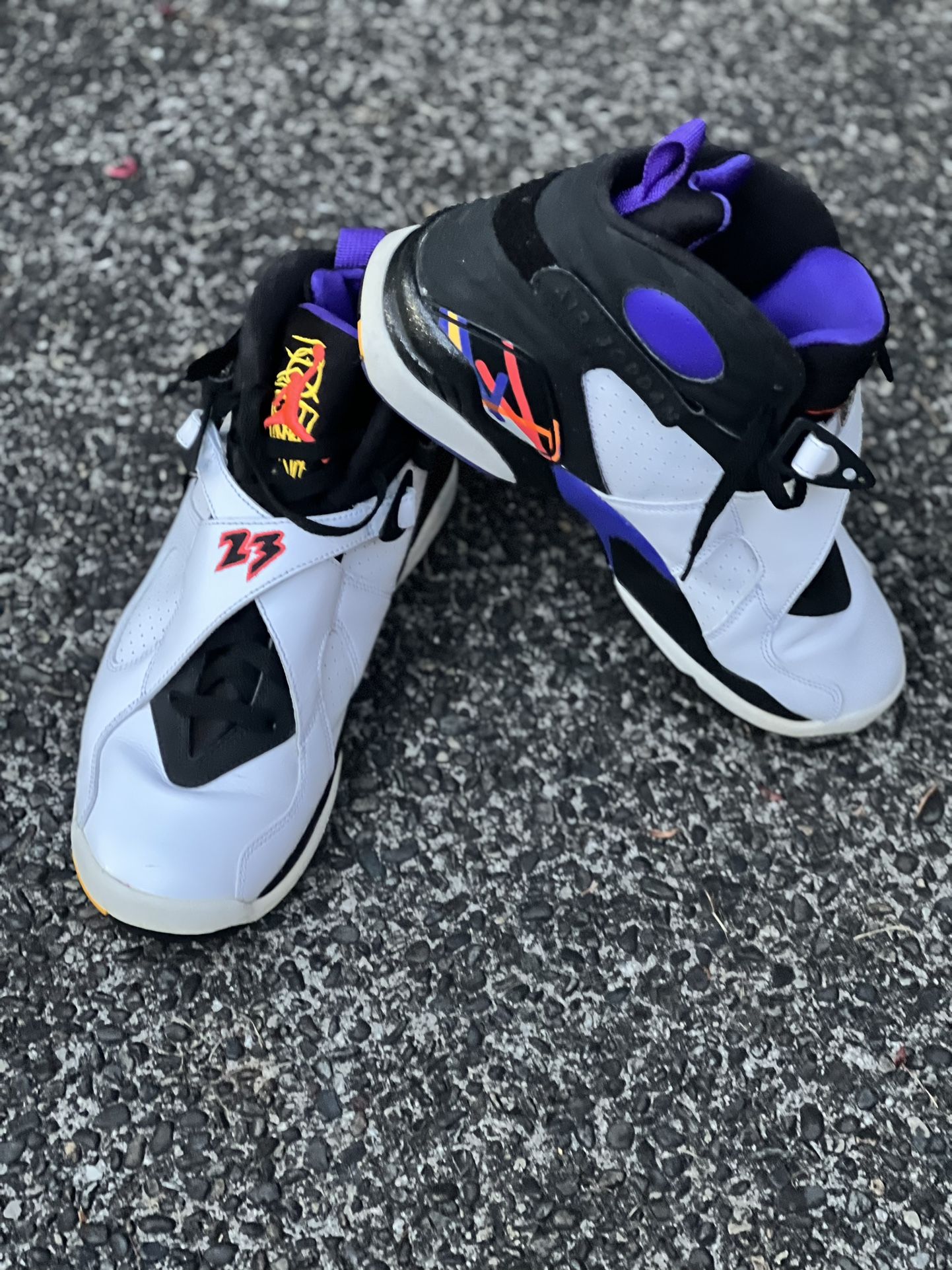 Nike Jordan VIII Retro Three Peats Size 9