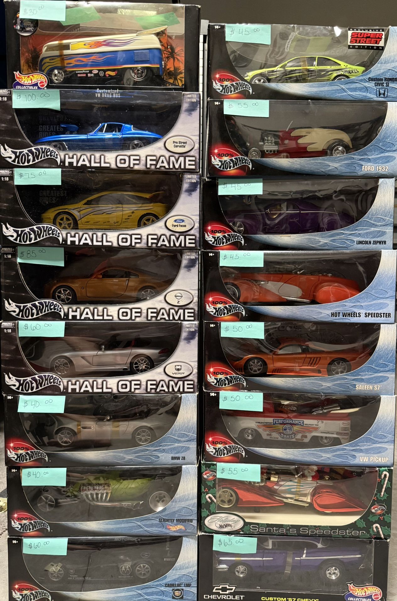 Hot Wheels 1:18 (16) Cars Total