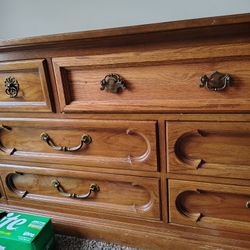 Dresser With Mirror