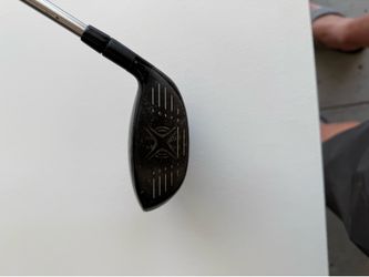 Callaway rogue 3 wood.