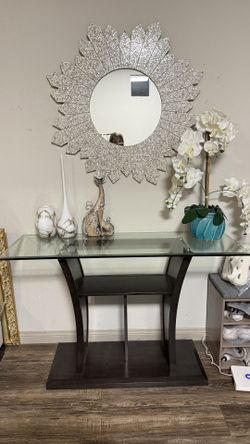 Console Table And Mirror Decoration