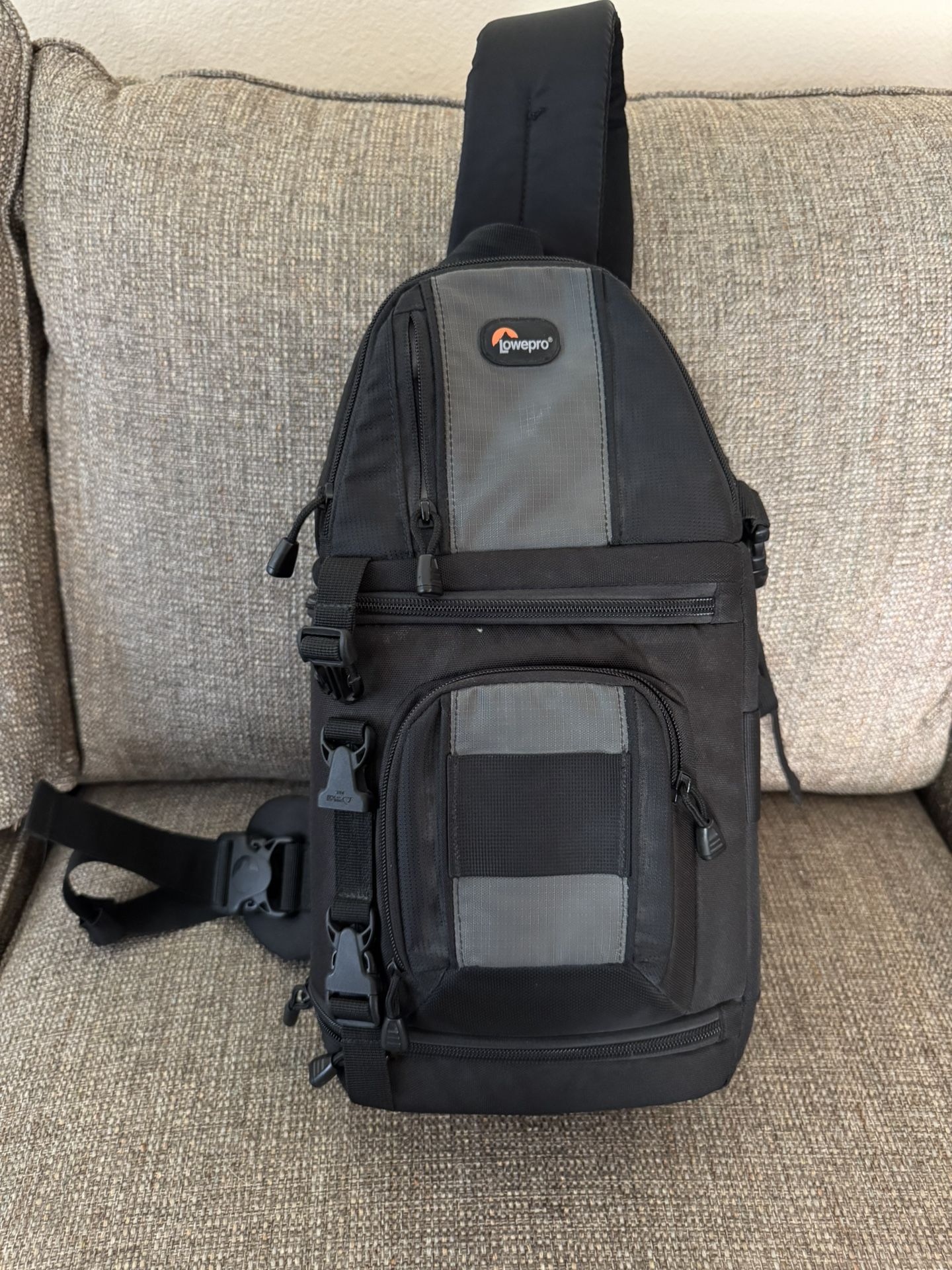 Lowepro Camera Case Bag Over Shoulder Slingshot 102 AW All Weather