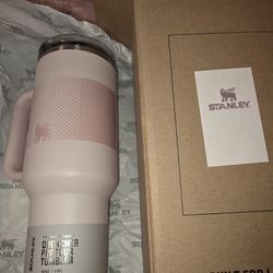 Stanley 40 oz Pink Flip Straw Tumbler – Brand New in Box