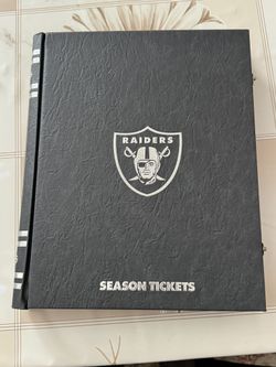 Raiders Gift Box 2025