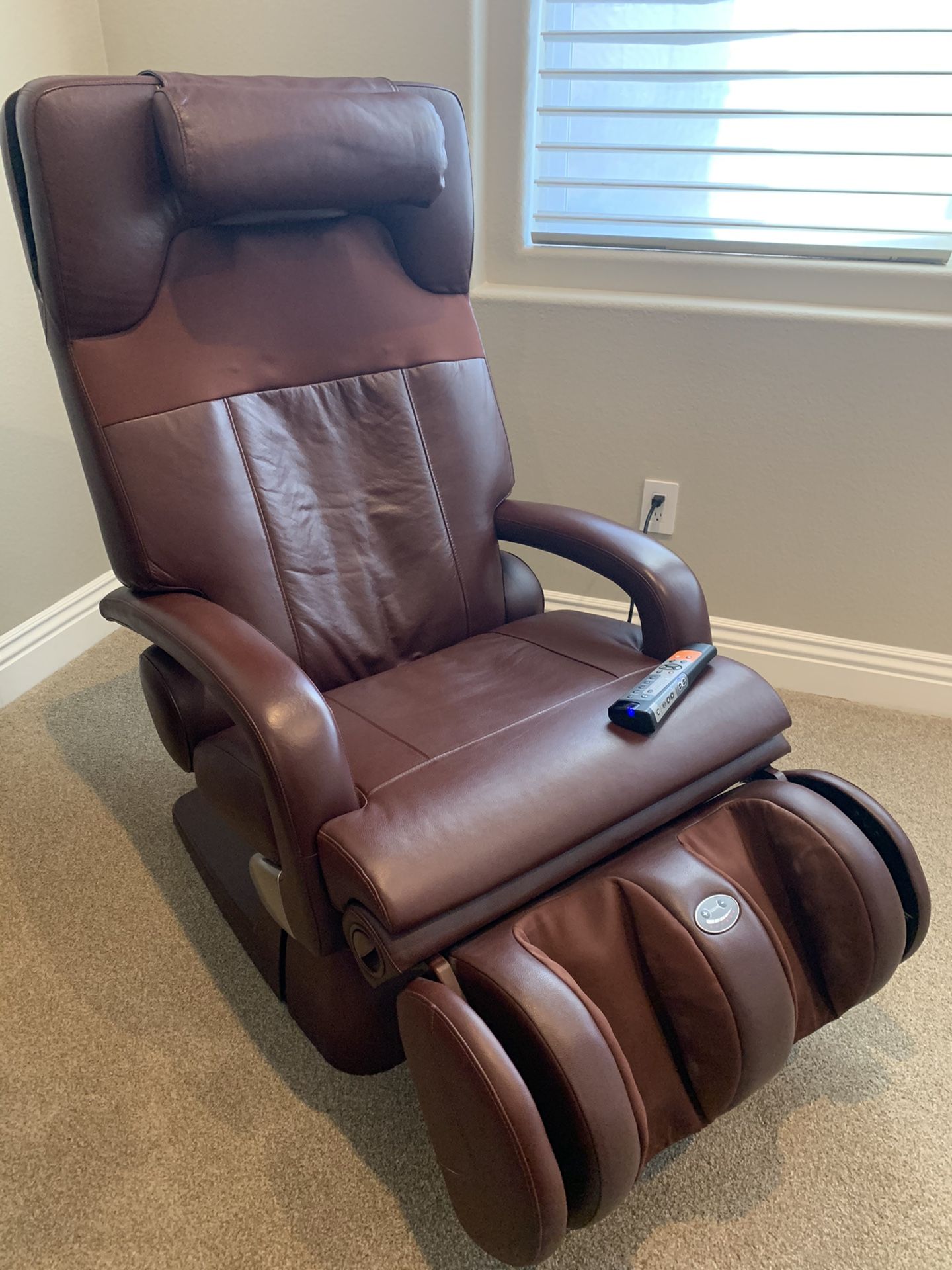 Human Touch Ht 7450 Massage Chair For Sale In Las Vegas Nv Offerup 7197