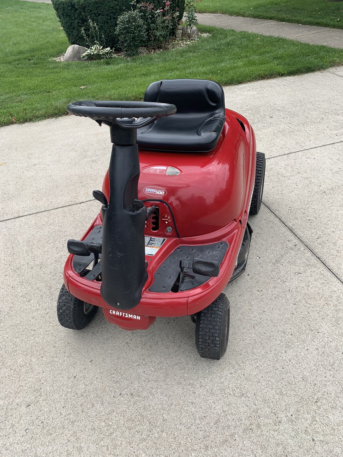 Craftsman DRM 500 10 Hp 28” Riding Mower With Lift out Bagger