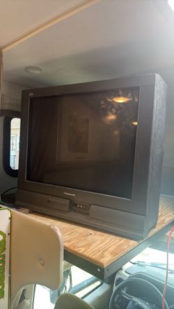 27” Panasonic CRT television (Unknown Model) + HDM adapter