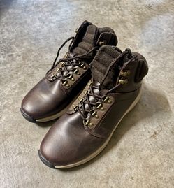 Khombu Men boots 9M (like New)