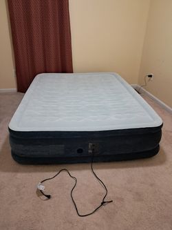 Intex Air Mattress (Queen Size)