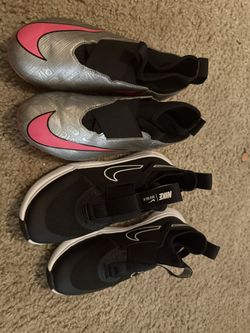 Size 1 Kids Nike Soccer Cleats