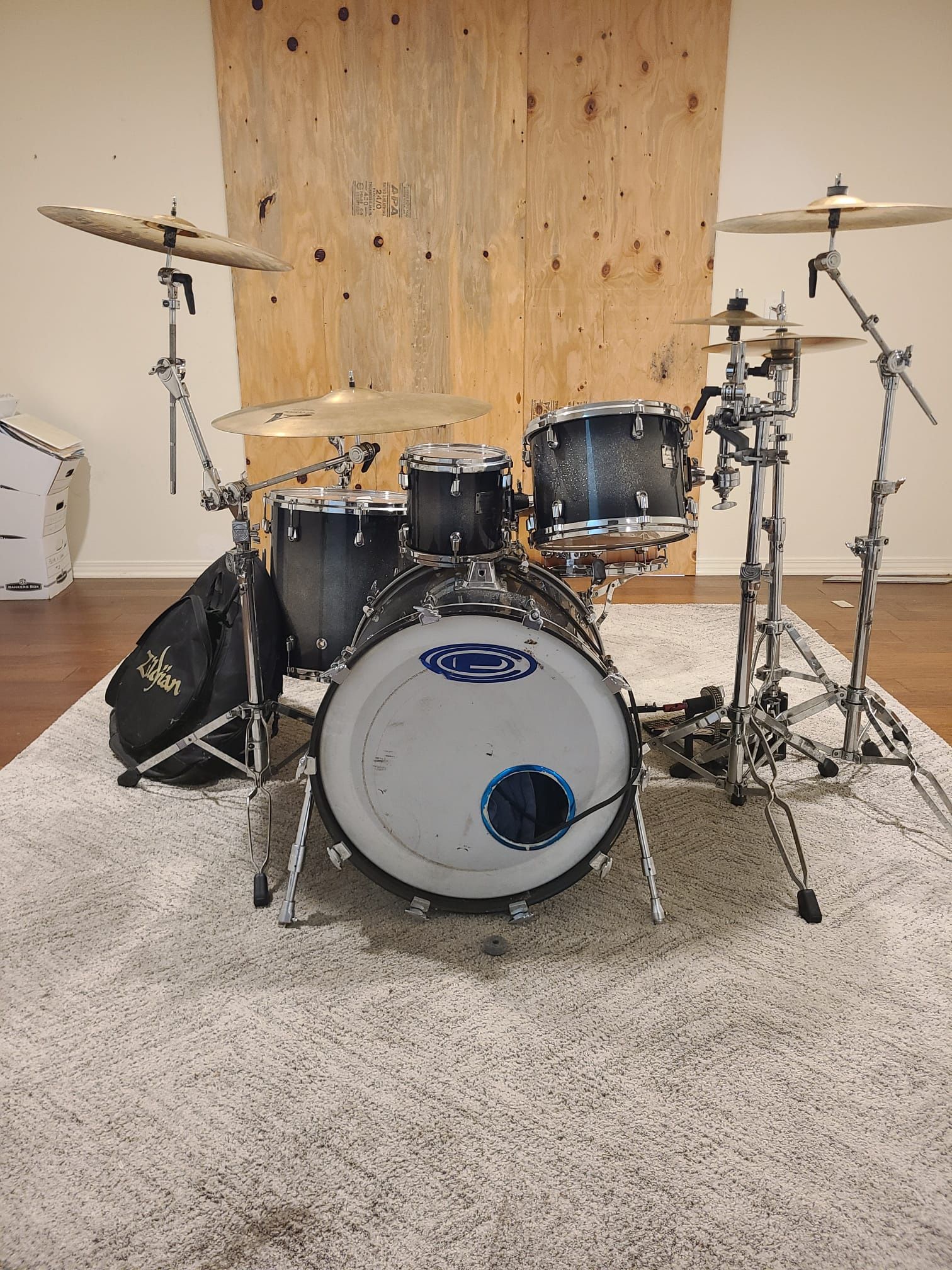 Yamaha Drum Kit DW Hardware Zildjian Cymbals