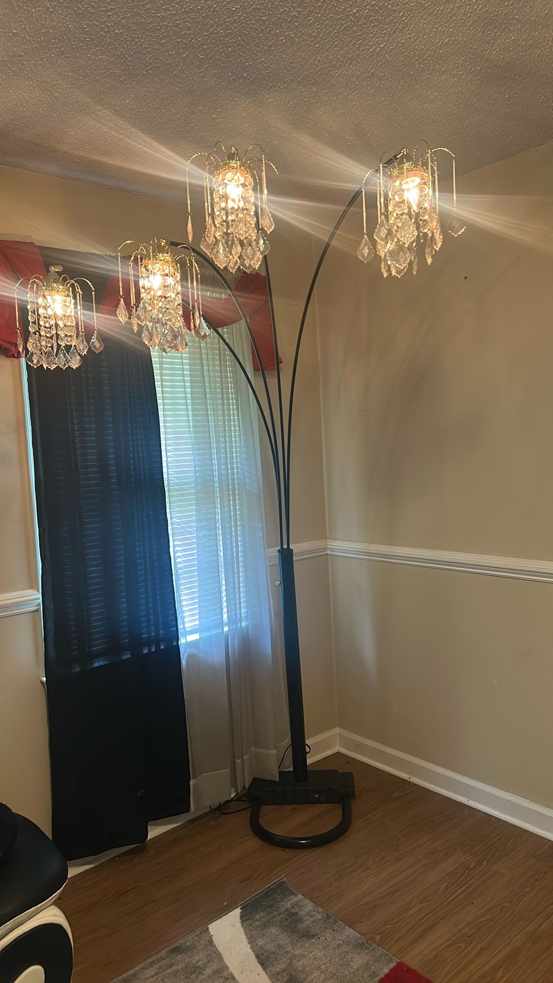 Fancy 4 Arm Lamp/Chandelier
