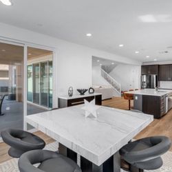 Dinning High Top Table 