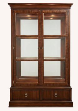 Ethan Allen Mahogany Brighton Lighted China Cabinet