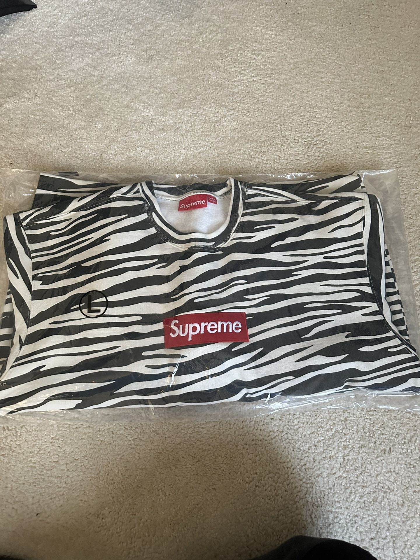 Supreme Box Logo Crewneck Zebra