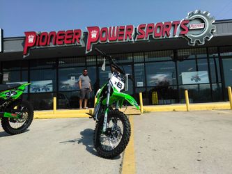 Apollo 125cc dirt bike on sale