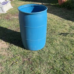 35 Gallon Plastic Drum