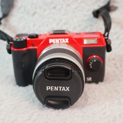 PENTAX Q10 Red Digital Camera w/ Lens Accessories Kit Bundle Excellent+++++