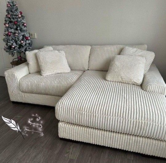 $10 Payment 👌 Hot Deal 🤝 Lindyn 2 Piece Sectional With Chaise