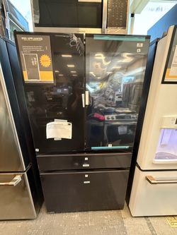 SAMSUNG BESPOKE French Door Refrigerator — BRAND NEW IN A BOX