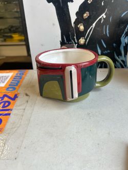 Silver Buffalo Star Wars Boba Fett’s Helmet with Battle Scars Ceramic 3D mug