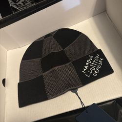 L v Beanie BLK/grey