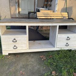 TV Stand 