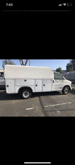 11 feet box dually 8 feet wide