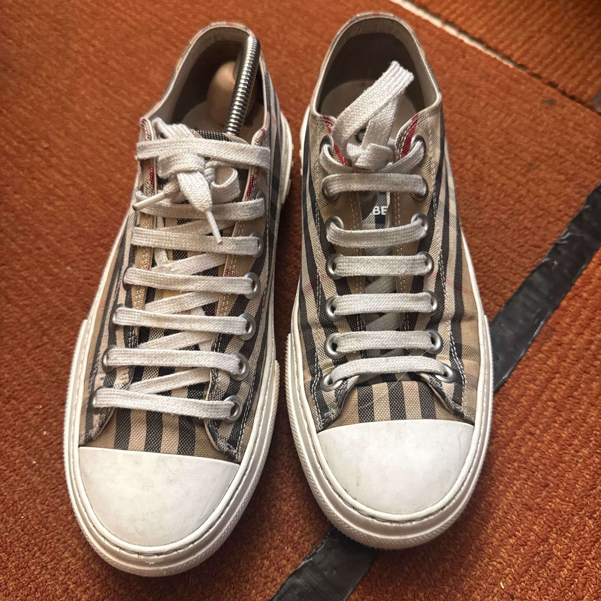 Burberry Shoes Size 39-8