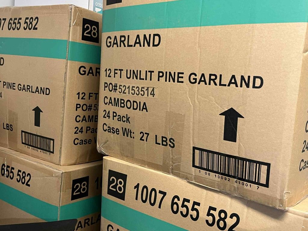 Garland!! 12ft Canadian Pine Style! 