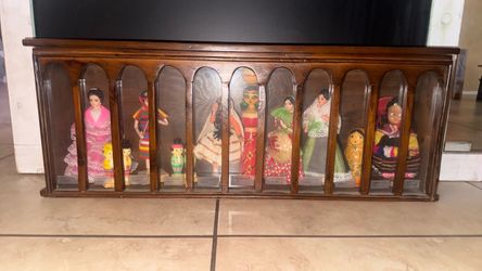 Vintage Dolls Around The World